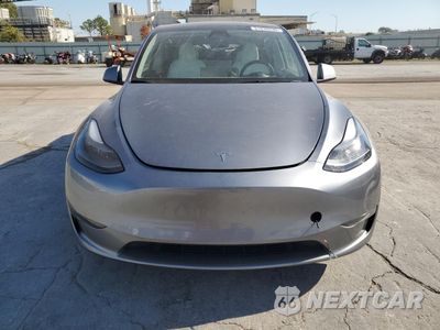 Piąte zdjęcie samochodu w środku: 2024 TESLA MODEL Y VIN:7SAYGDEF3RA302092 - miniatura