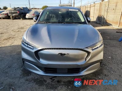Piąte zdjęcie samochodu w środku: 2021 FORD MUSTANG MACH-E SELECT VIN:3FMTK1RM8MMA47942 - miniatura
