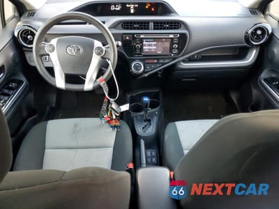 Zdjęcie 8 z 12 samochodu: 2016 TOYOTA PRIUS C VIN:JTDKDTB3XG1134296 - miniatura
