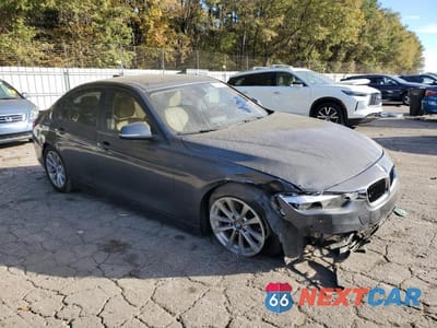 Czwarte zdjęcie samochodu z boku: 2017 BMW 320 I VIN:WBA8E1G58HNU13324 - miniatura