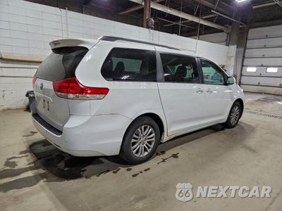 Trzecie zdjęcie samochodu z tyłu: 2012 TOYOTA SIENNA XLE VIN:5TDYK3DC6CS239671 - miniatura