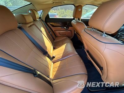 Zdjęcie 6 z 14 samochodu: 2013 JAGUAR XJ VIN:SAJWA1C73D8V44829 - miniatura
