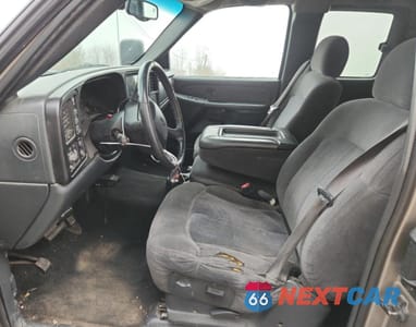 Zdjęcie 7 z 12 samochodu: 2002 CHEVROLET SILVERADO K2500 HEAVY DUTY VIN:1GCHK29G42E105798 - miniatura