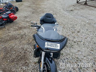 Piąte zdjęcie samochodu w środku: 2021 HARLEY-DAVIDSON FLTRK VIN:1HD1KZF11MB641119 - miniatura