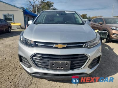 Piąte zdjęcie samochodu w środku: 2020 CHEVROLET TRAX LS VIN:3GNCJKSB1LL213171 - miniatura