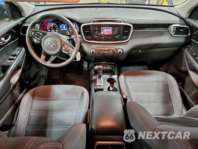 Zdjęcie 8 z 12 samochodu: 2016 KIA SORENTO LX V6 VIN:5XYPGDA57GG003283 - miniatura