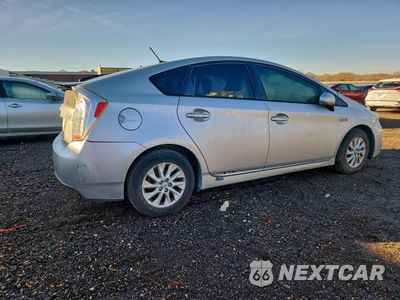 Trzecie zdjęcie samochodu z tyłu: 2013 TOYOTA PRIUS PLUG-IN VIN:JTDKN3DP3D3046400 - miniatura