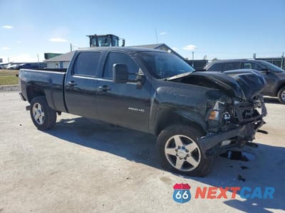 Czwarte zdjęcie samochodu z boku: 2014 CHEVROLET SILVERADO K2500 HEAVY DUTY LTZ VIN:1GC1KYE8XEF171452 - miniatura