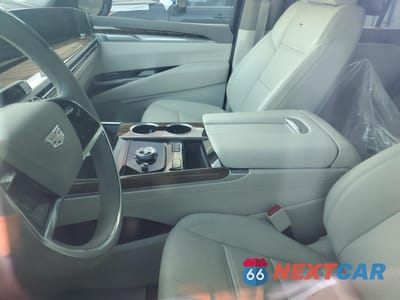 Zdjęcie 7 z 13 samochodu: 2025 CADILLAC ESCALADE SPORT PLATINUM VIN:1GYS9GRL2SR247100 - miniatura