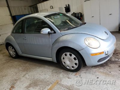 Czwarte zdjęcie samochodu z boku: 2010 VOLKSWAGEN NEW BEETLE VIN:3VWPG3AG7AM007160 - miniatura