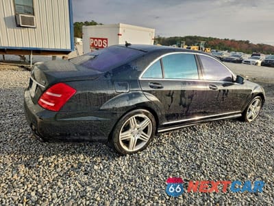 Trzecie zdjęcie samochodu z tyłu: 2013 MERCEDES-BENZ S 550 VIN:WDDNG7DB1DA493506 - miniatura