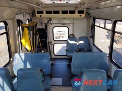 Zdjęcie 6 z 10 samochodu: 2013 FORD ECONOLINE E350 SUPER DUTY CUTAWAY VAN VIN:1FDEE3FS2DDA02750 - miniatura