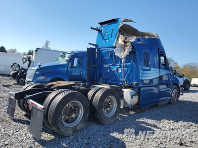 Czwarte zdjęcie samochodu z boku: 2020 FREIGHTLINER CASCADIA 126 VIN:1FUJHHDR0LLKS7074 - miniatura