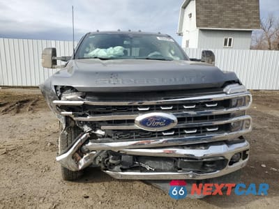 Piąte zdjęcie samochodu w środku: 2026 FORD F350 SUPER DUTY VIN:1FT8W3DN4TEC25361 - miniatura