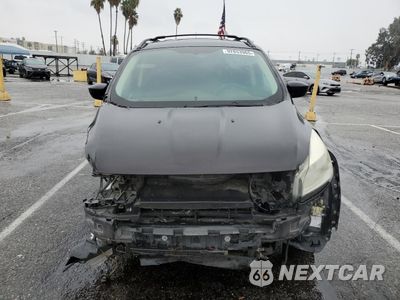 Piąte zdjęcie samochodu w środku: 2013 FORD ESCAPE S VIN:1FMCU0F76DUB47665 - miniatura