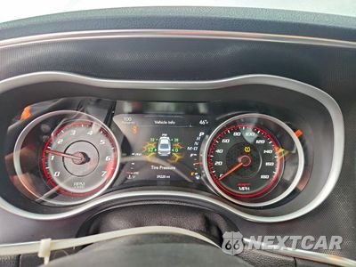 Zdjęcie 9 z 12 samochodu: 2018 DODGE CHARGER SRT 392 VIN:2C3CDXEJ5JH316281 - miniatura