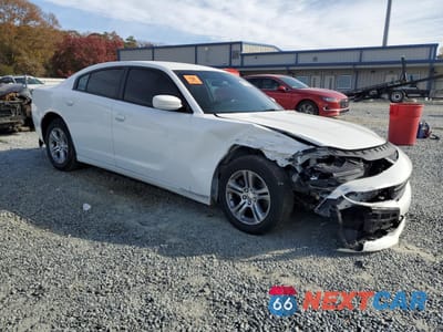 Czwarte zdjęcie samochodu z boku: 2018 DODGE CHARGER SXT VIN:2C3CDXBG7JH197125 - miniatura