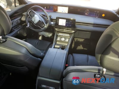 Zdjęcie 8 z 16 samochodu: 2024 LINCOLN NAUTILUS RESERVE VIN:5LMPJ8KA9RJ837734 - miniatura