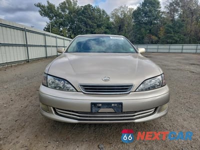 Piąte zdjęcie samochodu w środku: 2001 LEXUS ES 300 VIN:JT8BF28G810331848 - miniatura