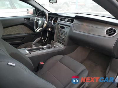 Zdjęcie 8 z 12 samochodu: 2014 FORD MUSTANG VIN:1ZVBP8AM0E5306319 - miniatura