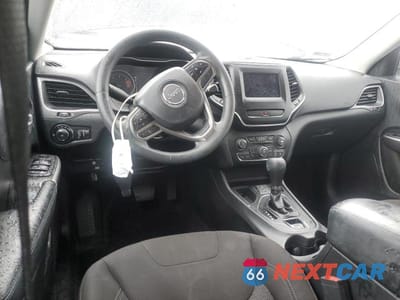 Zdjęcie 8 z 13 samochodu: 2019 JEEP CHEROKEE LATITUDE VIN:1C4PJLCB1KD439603 - miniatura