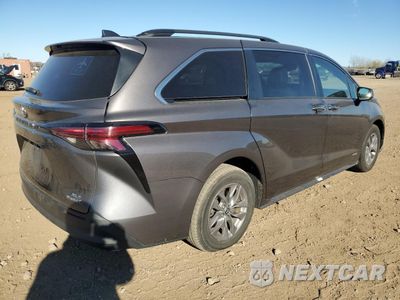 Trzecie zdjęcie samochodu z tyłu: 2021 TOYOTA SIENNA XLE VIN:5TDJRKEC0MS063045 - miniatura