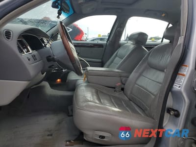 Zdjęcie 7 z 12 samochodu: 2001 LINCOLN TOWN CAR SIGNATURE VIN:1LNHM82W31Y729695 - miniatura