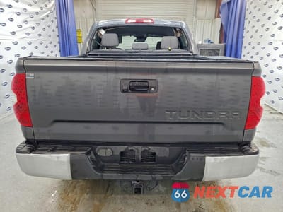 Zdjęcie 6 z 12 samochodu: 2019 TOYOTA TUNDRA SR5 VIN:5TFEY5F18KX255467 - miniatura