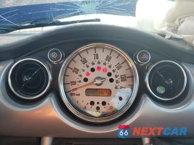 Zdjęcie 9 z 13 samochodu: 2006 MINI COOPER VIN:WMWRC33516TK64095 - miniatura