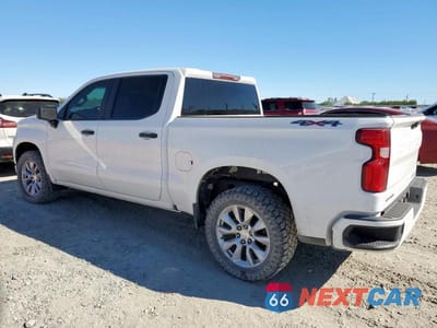 Drugie zdjęcie samochodu z przodu: 2019 CHEVROLET SILVERADO K1500 CUSTOM VIN:3GCPYBEH2KG300400 - miniatura