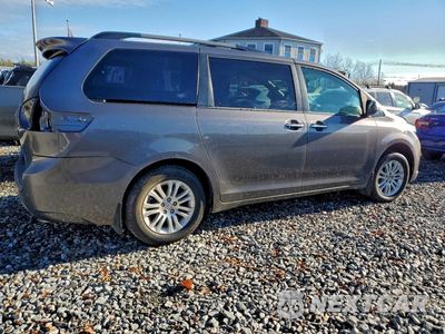 Trzecie zdjęcie samochodu z tyłu: 2017 TOYOTA SIENNA XLE VIN:5TDYZ3DC7HS839036 - miniatura