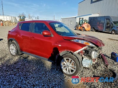 Czwarte zdjęcie samochodu z boku: 2013 NISSAN JUKE S VIN:JN8AF5MRXDT200336 - miniatura