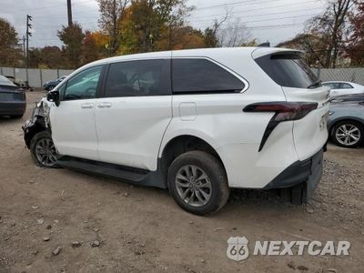 Drugie zdjęcie samochodu z przodu: 2024 TOYOTA SIENNA LE VIN:5TDKRKEC1RS199258 - miniatura