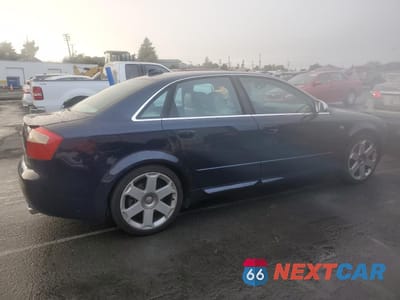 Trzecie zdjęcie samochodu z tyłu: 2004 AUDI S4 VIN:WAUPL68E74A203960 - miniatura