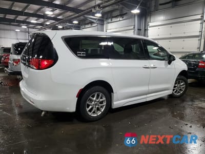 Trzecie zdjęcie samochodu z tyłu: 2023 CHRYSLER VOYAGER LX VIN:2C4RC1CG7PR533704 - miniatura