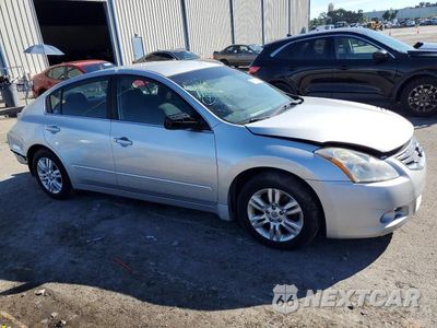 Czwarte zdjęcie samochodu z boku: 2012 NISSAN ALTIMA BASE VIN:1N4AL2AP9CC187881 - miniatura