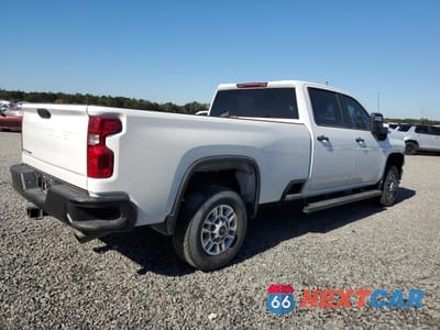 Trzecie zdjęcie samochodu z tyłu: 2024 CHEVROLET SILVERADO K2500 HEAVY DUTY VIN:1GC4YLE78RF382810 - miniatura