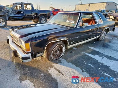 1994 FORD CROWN VICTORIA 2FABP42F3EX176598 - główne zdjęcie licytacji z USA - miniatura
