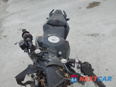 Piąte zdjęcie samochodu w środku: 2012 HONDA CBR250 R VIN:MLHMC4107C5201493 - miniatura