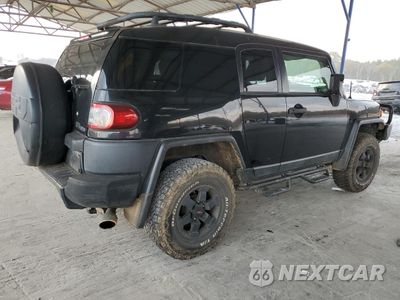 Trzecie zdjęcie samochodu z tyłu: 2013 TOYOTA FJ CRUISER VIN:JTEBU4BF9DK151916 - miniatura