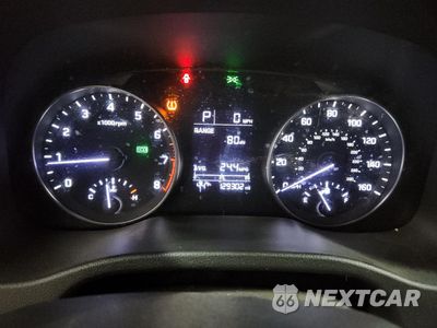 Zdjęcie 9 z 15 samochodu: 2017 HYUNDAI ELANTRA SE VIN:5NPD74LF0HH113501 - miniatura