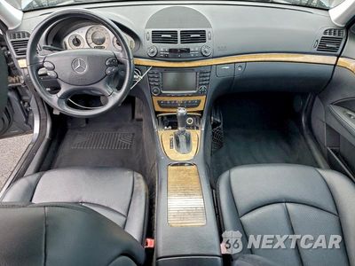 Zdjęcie 8 z 11 samochodu: 2008 MERCEDES-BENZ E 350 VIN:WDBUF56XX8B212047 - miniatura