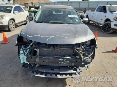 Piąte zdjęcie samochodu w środku: 2016 NISSAN ROGUE S VIN:KNMAT2MV0GP651000 - miniatura