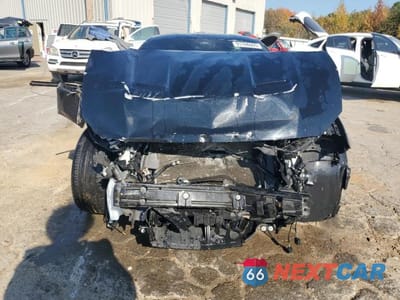Piąte zdjęcie samochodu w środku: 2022 FORD MUSTANG VIN:1FA6P8TH5N5101525 - miniatura
