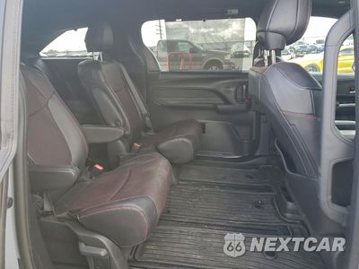 Zdjęcie 11 z 14 samochodu: 2025 TOYOTA SIENNA XSE VIN:5TDCSKFC8SS171177 - miniatura