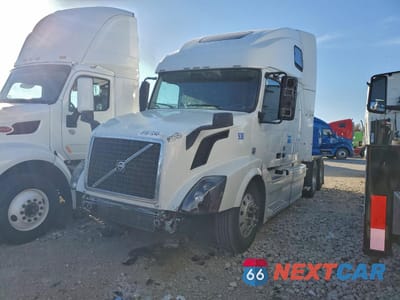 Drugie zdjęcie samochodu z przodu: 2015 VOLVO VNL SEMI TRUCK VIN:4V4NC9EH6FN925088 - miniatura