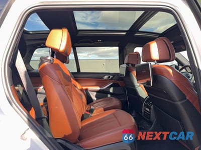 Zdjęcie 6 z 10 samochodu: 2020 BMW X7 M50I VIN:5UXCX6C02L9B45744 - miniatura