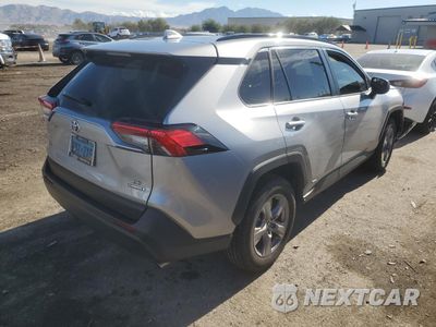 Trzecie zdjęcie samochodu z tyłu: 2022 TOYOTA RAV4 LE VIN:JTMLWRFV6ND140699 - miniatura