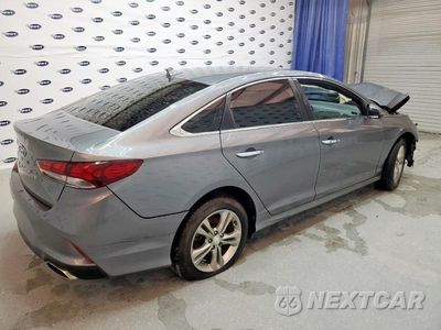 Trzecie zdjęcie samochodu z tyłu: 2019 HYUNDAI SONATA LIMITED VIN:5NPE34AF0KH740760 - miniatura