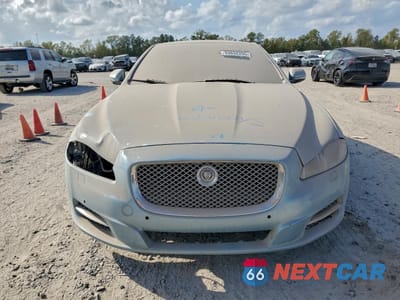 Piąte zdjęcie samochodu w środku: 2012 JAGUAR XJ VIN:SAJWA1CB6CLV22792 - miniatura
